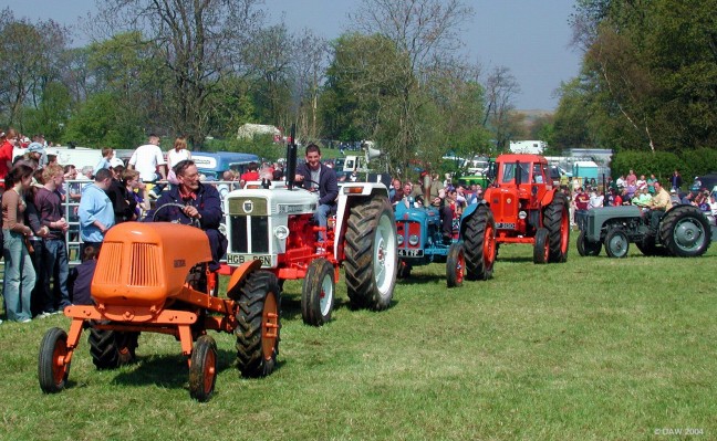 2004, Tractors on the move in the arena
