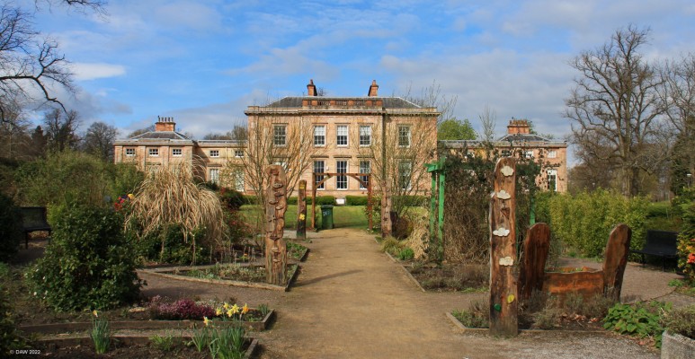 Aikenhead House, Kings Park, Glasgow
The Category A list Aikenhead House lies in the centre of Kings Park, designed by David Hamilton and Built in 1806.  The surounding estate is now a public park and the house has been converted in to flats.  [url=http://streetmap.co.uk/map?X=259715&Y=660271&A=Y&Z=115/] Map location. [/url]
