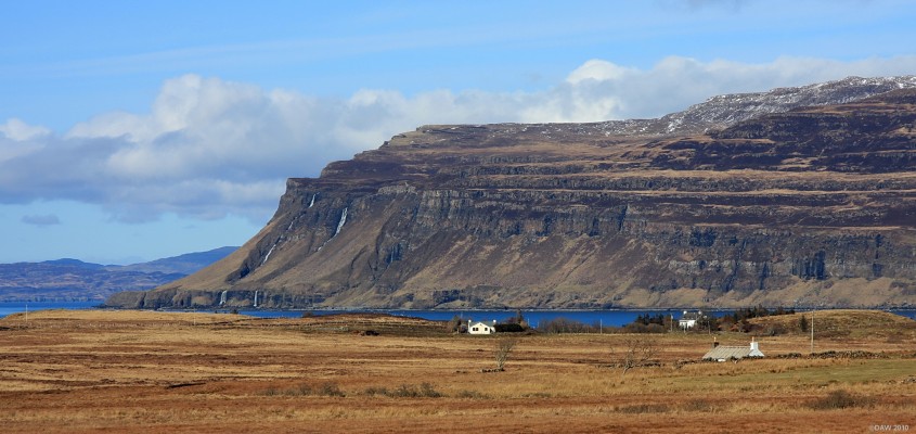 Ardmeanach, Mull
Over looking Loch Scridain towards Ardmeanach.  [url=http://www.streetmap.co.uk/map.srf?X=142564&Y=723125&A=Y&Z=126&ax=142172&ay=723530/] Map location. [/url]
