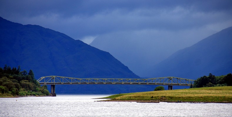 The Ballachulish Bridge
A view down Loch Leven from Ballachulish. [url=http://www.streetmap.co.uk/map.srf?X=208183&Y=758705&A=Y&Z=115/] Map location. [/url]
