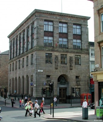 Bank of Scotland,  Sauchiehall Street
Built in the early 1930's when the bank was institution confident enough to carve its name in the stone of the building.  It has a Greek frieze and sculptured figures by Benno Schotz. [url=http://www.streetmap.co.uk/streetmap.dll?G2M?X=258530&Y=665865&A=Y&Z=1/]Map location.[/url]
