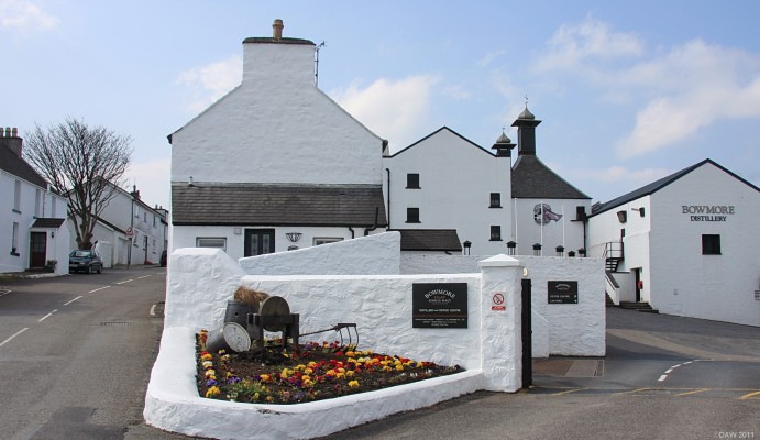 Bowmore Distillery, Islay
Established in 1779 by a local man, John Simpson.
