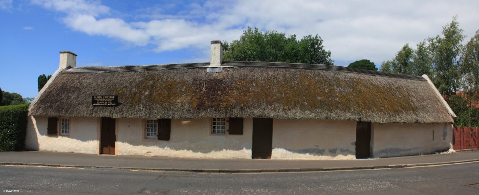 Burns Cottage, Alloway, 2019
The Birth place of Robert Burns, the famous Scottish Poet.  He was born here on 25th January 1759.  The cottage is currently own by the National Trust for Scotland and is open to visitors. [url=http://streetmap.co.uk/map?X=233495&Y=618662&A=Y&Z=120/] Map location. [/url]

