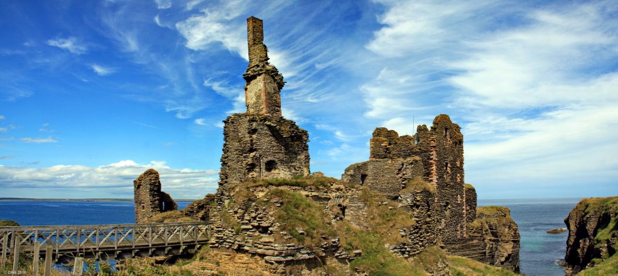 Castle Sinclair, Noss Head, near Wick
Just a few miles from Wick lies the impressive, if somewhat precarious, ruins of Sinclair Castle.  The Castle was built as Girnigoe castle in the late 14th century as the home of the Sinclair family, the Earls of Caithness.  During a period of redevelopment in the 17th century by the 4th Earl the name was changed to Sinclair Castle.  [url=http://streetmap.co.uk/map.srf?X=337853&Y=954894&A=Y&Z=120/] Map location. [/url]
