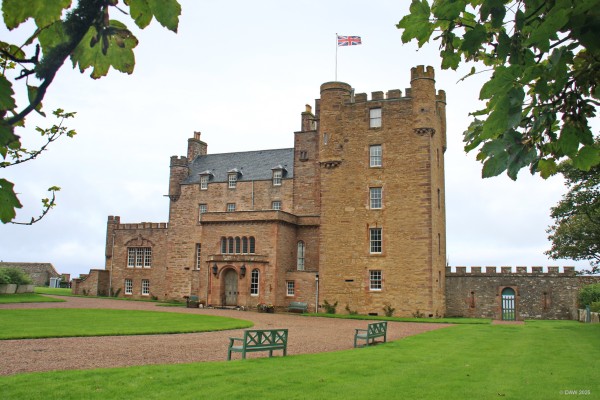 Castle of Mey, Caithness
The [url=http://www.castleofmey.org.uk] Castle of Mey [/url]was built in 1573 by the 4th Earl of Caithness it has been greatly added to over the years.  It is better known today for having been owned by the Queen Mother who bought it 1952. 
