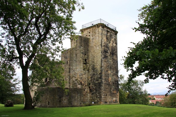 Crookston Castle, Glasgow
Crookston Castle, the last medieval castle in Glasgow.  The stone tower you see today dates from the early 1400s.  The Stewarts of Darnley lived in it for 100 years. They made their name fighting in France and became Earls of Lennox.  One of them married Mary Queen of Scots.
