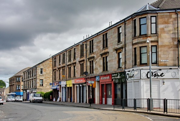 Cross Arthurlie Street, Barrhead
Looking down Cross Arthurlie Street from The Centre, 2008.  [url=http://www.streetmap.co.uk/map.srf?X=249831&Y=658940&A=Y&Z=106/] Map location. [/url]
