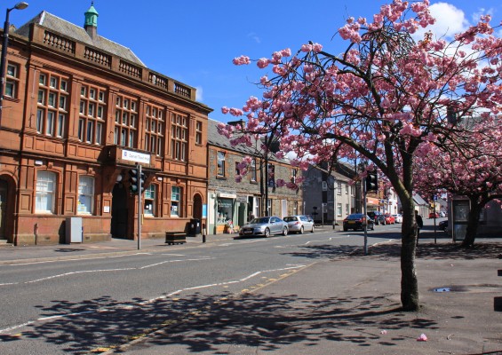 Darvel Town Hall
The Town hall on the main street of the East Ayrshire village of Darvel.  It probably dates from the late 19th century to early 20th century and is catagory B listed.
