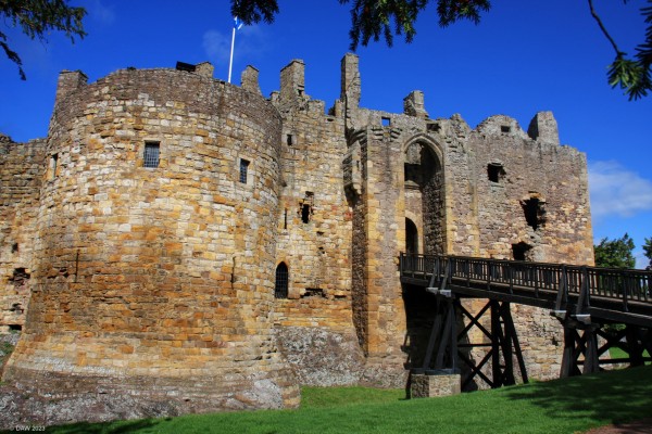 Dirleton Castle
Built around 1240 what remains today of [url=https://www.historicenvironment.scot/visit-a-place/places/dirleton-castle/history/] Dirleton [/url] is still an impressive sight.  The castle consists of a 13th century Keep and a 16th century house.
