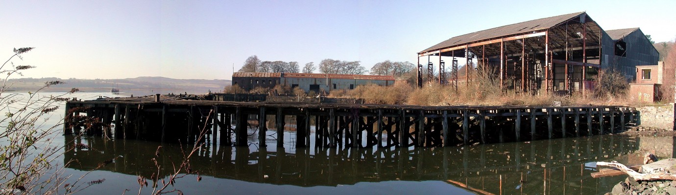 Frisky Wharf, Bowling
Abandoned and disused, I believe the sheds were a boat yard at one time but since this photo was taken in 2007 they may have been demolished.  [url=http://www.streetmap.co.uk/map.srf?X=244390&Y=673612&A=Y&Z=115/] Map location. [/url]
