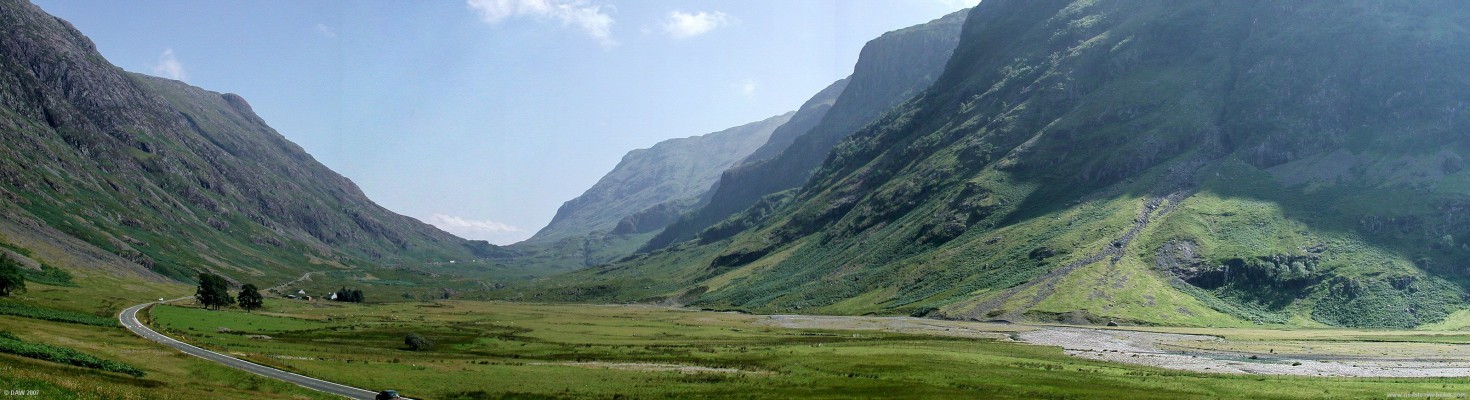 Glen Coe in summer
Looking up the Glen towards the pass of Glen Coe.  Its not that often you get to see the Glen without cloud hanging over the hills on either side.  [url=http://uk.multimap.com/map/browse.cgi?lat=56.6692&lon=-5.0279&scale=25000&icon=x/]Map location[/url]
