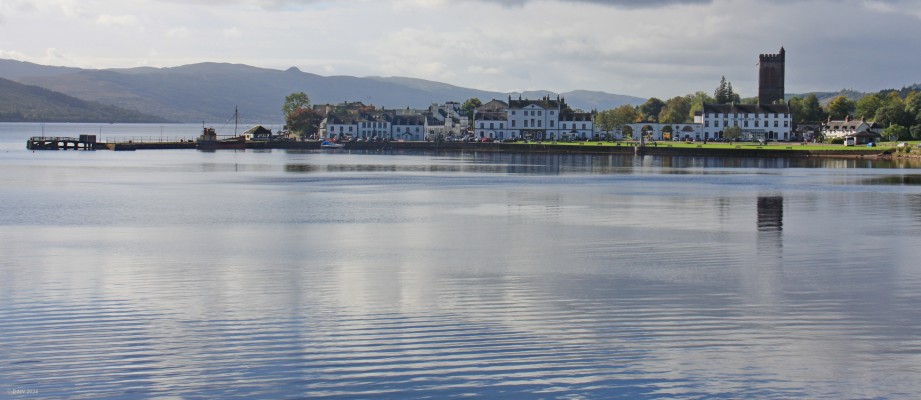 Inveraray, Loch Fyne
A view of the planned village of Inveraray.  Work started in 1770 on the reconstruction of Inveraray, it former location was around where this photo was taken from. [url=http://streetmap.co.uk/map?X=209873&Y=709065&A=Y&Z=120/] Map location. [/url]
