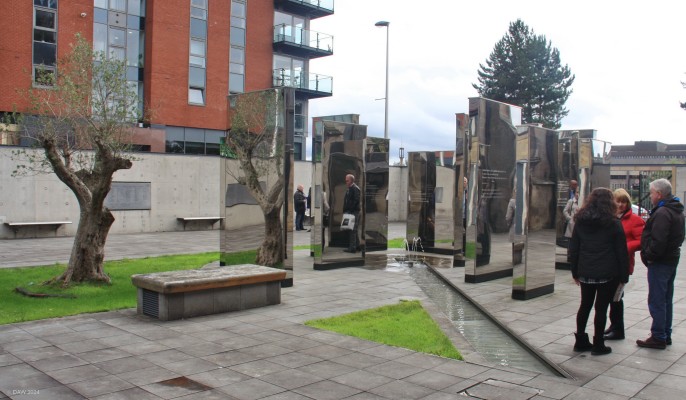 The Italian Cloister Garden, St Andrews Cathedral
The Italian Cloister Garden Memorial next to St Andrews Cathedral in Glasgow.  Opened in 2011 its focalpoint is a memorial for the SS Arandora Star tragedy when nearly 446 Italians and 356 British and German nationals lost their lives in the torpedoing of the ship when transporting prisoners from the UK to Canada during WWII.
