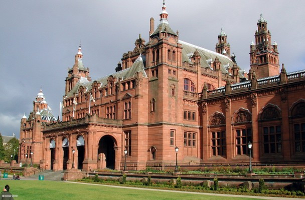 Kelvingrove Art Gallery and Museum, Glasgow
[url=http://www.glasgowmuseums.com/venue/index.cfm?venueid=4/] Kelvingrove Museum [/url] was opened to the public in 1901 and since then has been one of Glasgow favourite buildings.  It recently under went a major renovation and as with all Glasgow museums has free entry.
