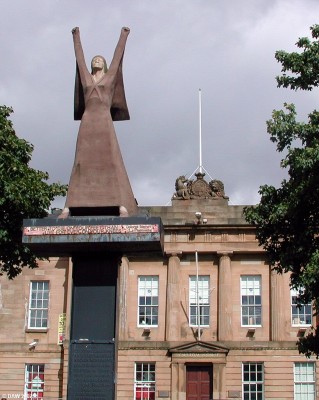 La Pasionaria, Custom House Quay, Glasgow
Erected by the City of Glasgow and the British Labour Movement to pay tribute to the men and women who went to fight fascism in the 1936-1939 Spanish Civil war.  2,100 volunteers went from the UK, 534 were killed, 65 of whom came from Glasgow.  The old Custom House is the building in the background. [url=http://www.streetmap.co.uk/streetmap.dll?G2M?X=258862&Y=664817&A=Y&Z=1/]Map location[/url]

