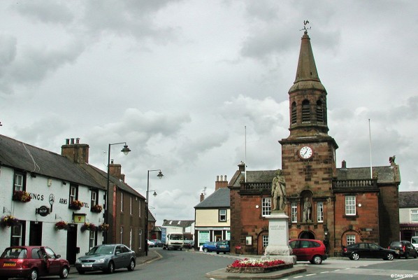 Lochmaben town centre
The Town hall in Lochmaben.  The statue is that of Robert the Bruce since Lochmaben claims Robert the Bruce was born here.  The Bruce's built a castle here in the 13ths century but there are doubts as to whether this really was where Bruce was born.   [url=http://www.streetmap.co.uk/map.srf?X=308198&Y=582557&A=Y&Z=115/] Map location. [/url]
