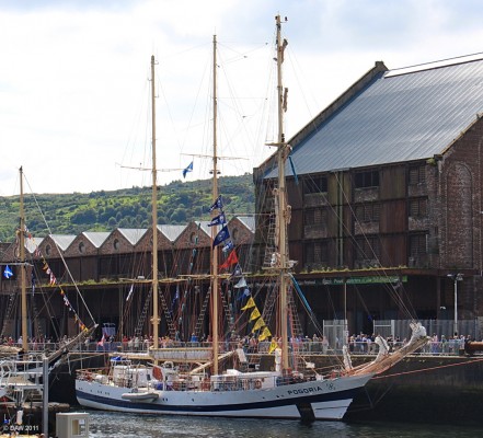 Pogoria, Tall Ships Greenock
Launched in 1980 this Polish ship has a crew of 52.  The rigging is some 33m above the waterline.
