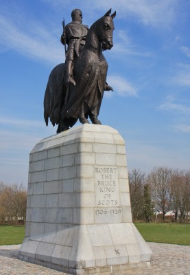 Robert the Bruce statue, Bannockburn
Bruce reigned as King of Scots from 1306 until 1329.  He was one of Scotland's greatest Kings, leading the country through the wars of independence against England.  His most famous victory against the English being that of Bannockburn in 1314 when his army of 6500 patriots vanquished King Edwards army of 22,000.
