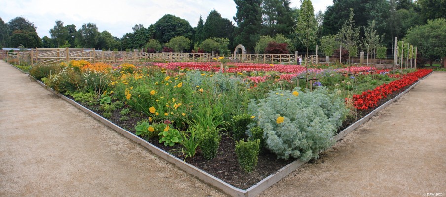 Rouken Glen Walled Garden 2016
A view of the restored walled garden at Rouken Glen Park.  Compared to what was there before this is a dramatic transformation, I hope East Renfrewshire Council can afford to maintain it like this.
