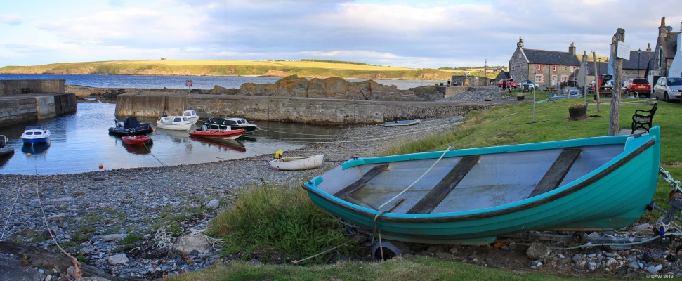 Sandend Harbour
Sandend is one of the smaller Moray coast villages although it dates from around the 15th century.  The harbour you see here dates from the 17th century.  The view here is looking across Sandend Bay towards West Head. [url=http://www.streetmap.co.uk/map.srf?X=356482&Y=866282&A=Y&Z=115/] Map location. [/url]
