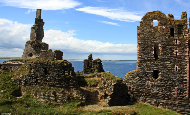 The ruins of Sinclair Castle, Caithness
Looking across to the ruins of Sinclair Castle at Noss Head near Wick. The sandy beaches of Sinclairs Bay can be seen in the background.  A [url=http://www.castlesinclairgirnigoe.org/index.html/] Trust [/url] has been set up to conserve and study the castle.
