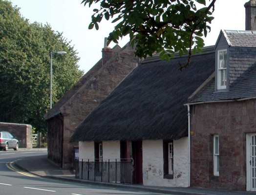 Souter Johnnies Cottage, Kirkoswald
The Cottage of John Davidson, the real life prototype of Tam's 'ancient trusty, drouthy crony' in Burns' Tam o'Shanter.  Retatched and restored in 1996 by the National Trust for Scotland.  [url=http://www.streetmap.co.uk/idmap.srf?X=224015&Y=607495&A=Y&Z=120/] Map location. [/url]

