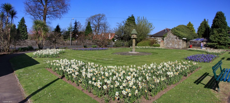Douglas Park, spring 2009
Spring planting at Douglas Park in Largs. [url=http://www.streetmap.co.uk/map.srf?X=220804&Y=658771&A=Y&Z=115/] Map location. [/url]
