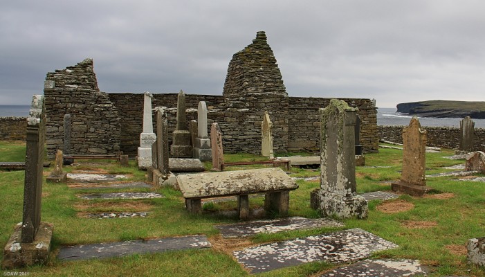 Ruins of St Mary's Chapel, Crosskirk, Caithness
Reputedly the oldest remaining ecclesiastical buildings in Caithness.  It is thought to date from the 12th century and is based on  [url=http://www.streetmap.co.uk/map.srf?X=302493&Y=970081&A=Y&Z=115/] Map location. [/url]
