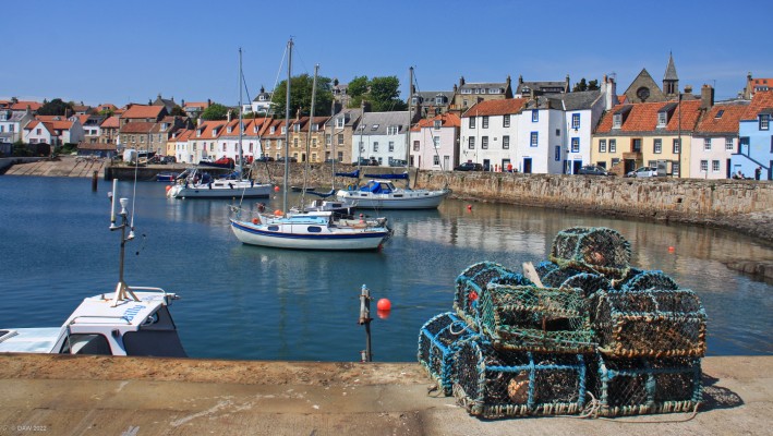 St Monans Harbour, Fife
I make no excuse for the fact there are lots of pictures of St Monans in the photo gallery.  Its one of those places that on a good day like this you get a picture postcard every direction you point your camera.
