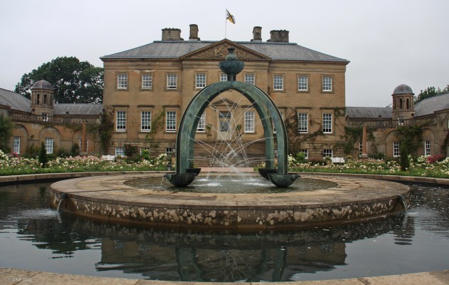 The Mahfouz Fountain, Dumfries House
[url=http://streetmap.co.uk/map?X=254157&Y=620334&A=Y&Z=115/] Map location. [/url]

