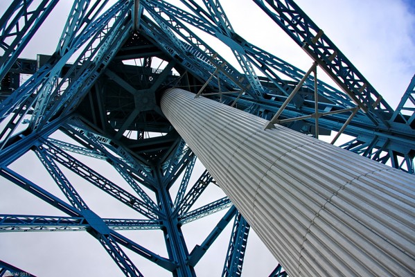 The Titan Crane, Clydebank
Looking from the ground up to the [url=http://www.titanclydebank.com/]Titan Crane [/url]at the former John Brown's shipyard.  It was the largest crane at John Brown's yard, capable of lifting 200 tons.  Built in 1907 it is the oldest of the 5 Titan's on the Clyde.  Today it is catagory A listed and an elevator has been installed to take people to a viewing platform on the jib.
