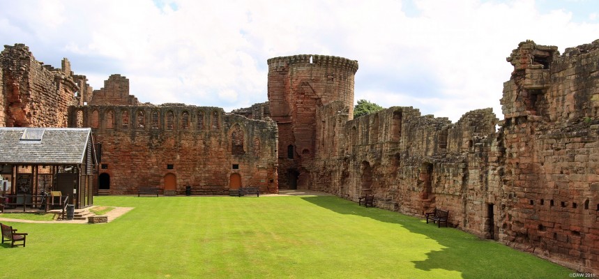 Inside Bothwell Castle
A view from the Donjon tower inside the curtain walls of Bothwell Caslte.  [url=http://www.streetmap.co.uk/streetmap.dll?G2M?X=268890&Y=659305&A=Y&Z=3/]Map location[/url]
