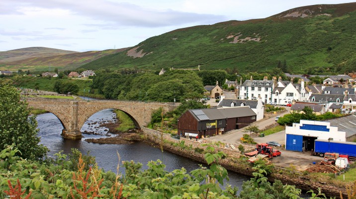 Overlooking Helmsdale and the old bridge
