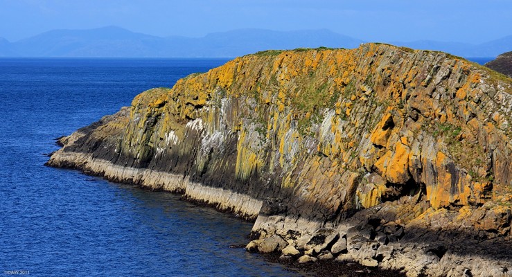 Tulm Island, Skye
Situated off the west coast of the Trotternish Peninsula of the Isle of Skye.  It looks a bit like someone has had a field day with a pot of yellow paint.  The Islands of Lewis and Harris are in the distance. [url=http://www.streetmap.co.uk/map.srf?X=140922&Y=874314&A=Y&Z=120/] Map location. [/url]

