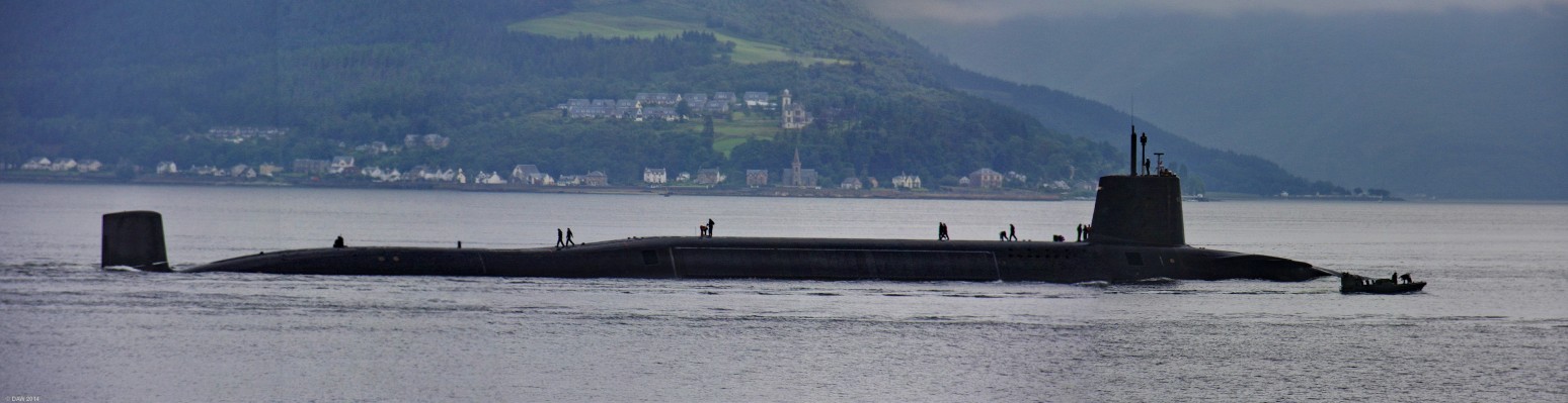 Vangaurd Class Submarine, Clyde
One of the Royal Navy's four Vanguard SLBM Submarines heads back up the Clyde towards Faslane. [url=http://streetmap.co.uk/map.srf?X=220285&Y=675725&A=Y&Z=120/] Map location. [/url]
