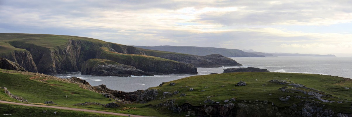 View from Strathy Point, Sutherland
Looking West along the North coast from Strahy Point.  [url=http://www.streetmap.co.uk/map.srf?X=274487&Y=968575&A=Y&Z=130&ax=282907&ay=969489/] Map location. [/url]
