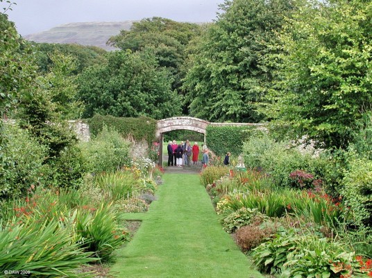 The walled garden at Hunterston Castle
This garden next to Hunterston Castle is not normally open to the public, this photo was taken during the 'doors open' event of 2006.  [url=http://www.streetmap.co.uk/map.srf?X=219192&Y=651452&A=Y&Z=115/] Map location. [/url]
