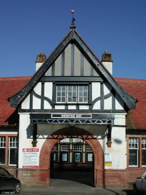 Station Entrance, Wemyss Bay
The distinctive entrance to the station at Wemyss Bay built by the Caledonian Railway Company in 1903. [url=http://www.streetmap.co.uk/streetmap.dll?G2M?X=219315&Y=668490&A=Y&Z=3/]Map location[/url]
