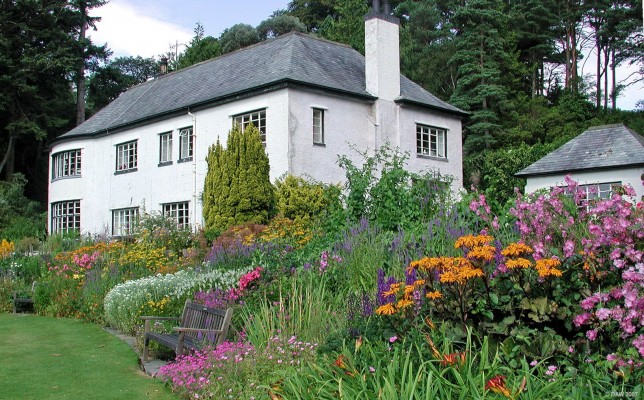 Inverewe Gardens, near Poolewe
The summer borders at Inverewe.  If this looks a bit like a private front garden thats because it originally was.  The garden was started by Osgood Mackenzie, born in 1842.  The house was built in 1935 and replaced an earlier one destroyed by fire.  When Osgood's daughter died in 1953 she arranged for the [url=http://www.nts.org.uk/Property/36/]National Trust for Scotland[/url] to care for the garden in perpetuity.
