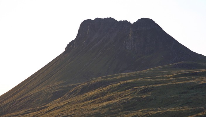 Stac Pollaidh
The setting sun on the slopes of Stac Pollaidh, or Stac polly as it is more often called.  [url=http://www.streetmap.co.uk/map.srf?X=212729&Y=908754&A=Y&Z=115/] Map location. [/url]
