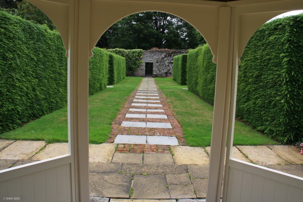 Summer House, Drum Castle Walled Garden
[url=http://streetmap.co.uk/map?X=379840&Y=800644&A=Y&Z=115/] Map location. [/url]
