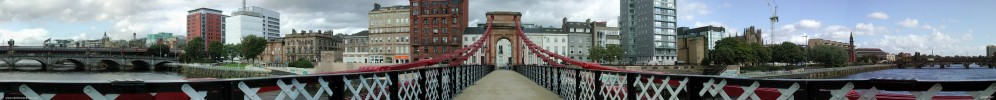 Panorama_from_centre_of_Glasgow_suspension_bridge.jpg